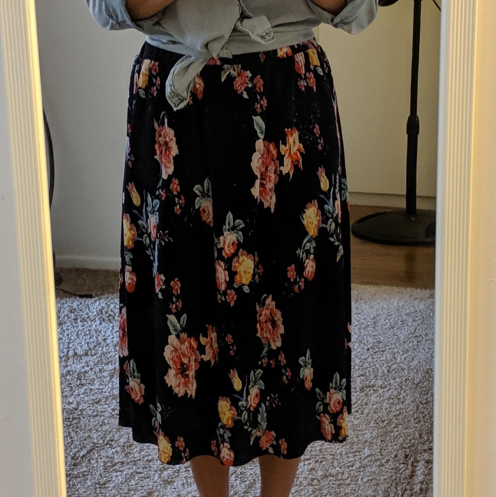 Crescent Winona Pleated Midi Skirt